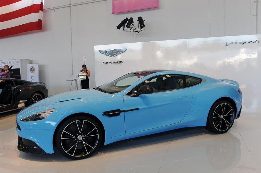  Aston Martin Vanquish 2012 года  (NA) (фото 34 из 182)